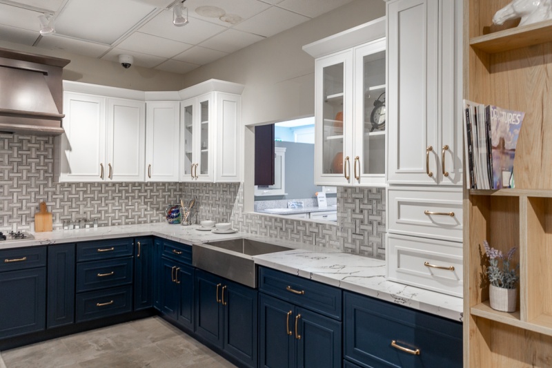 kitchen cabinets different colors top bottom