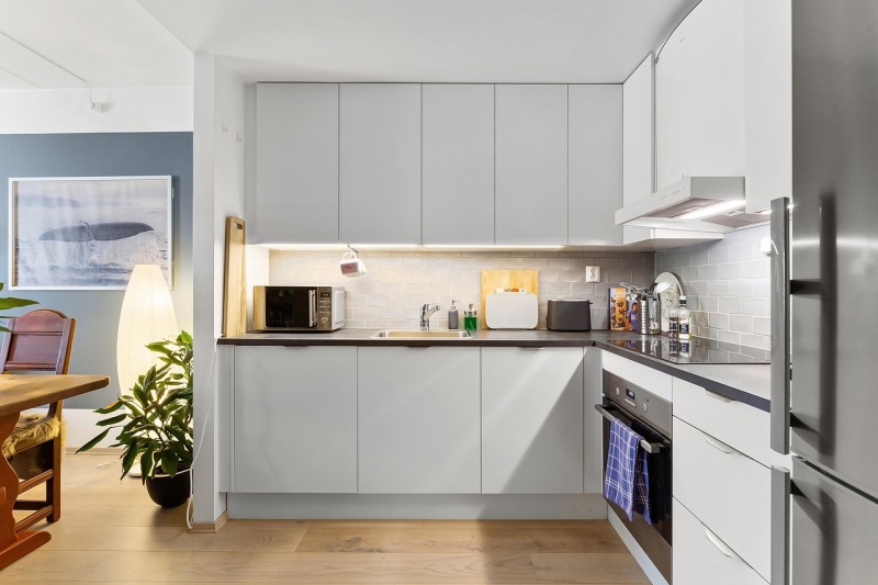 modern farmhouse kitchen oak cabinets