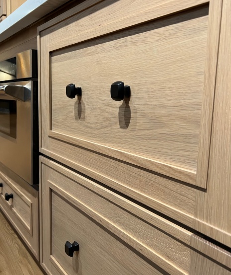 Customizable drawer pulls for oak cabinetry