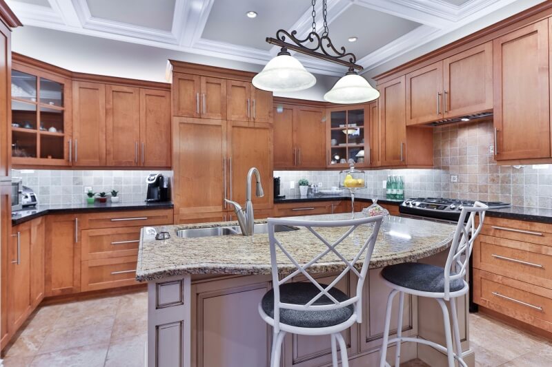 light oak shaker kitchen cabinets