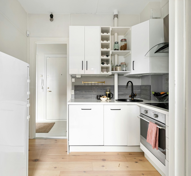 Strategies to paint oak cabinets white