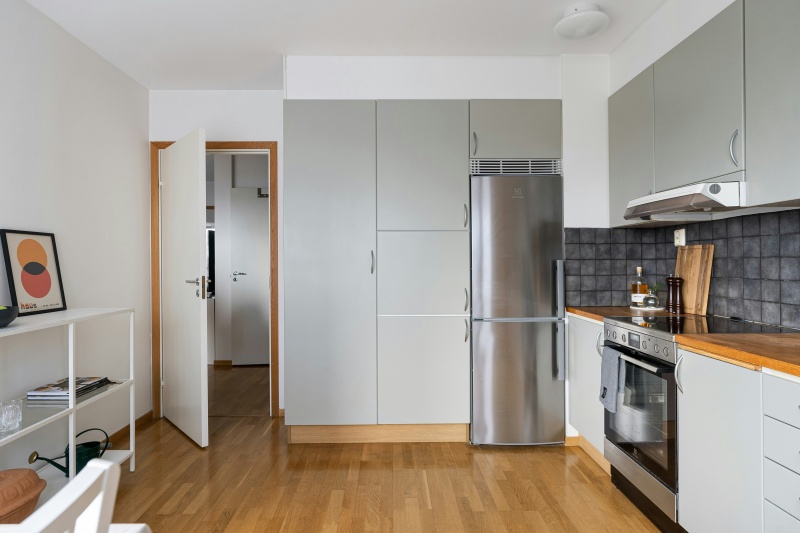 Chic metal texture cabinetry trend Chic metal texture cabinetry trend