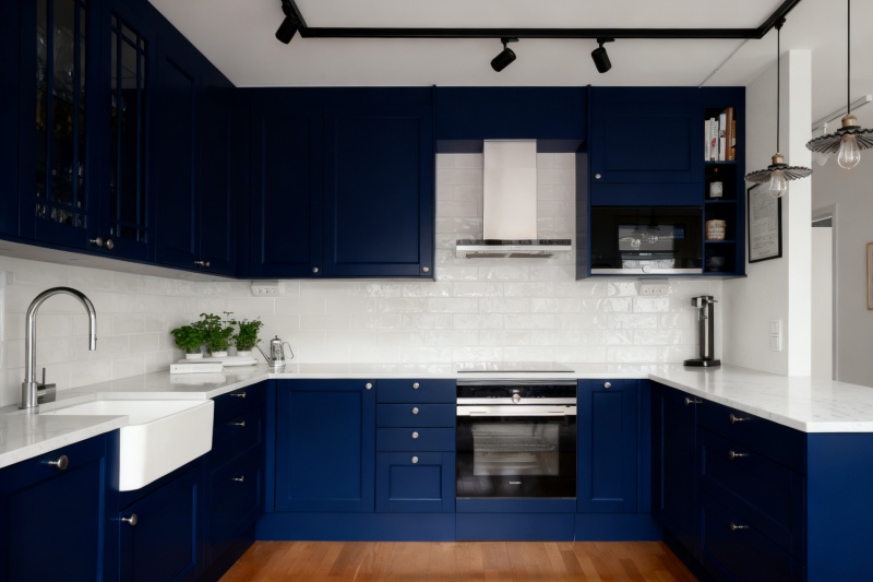 High quality oak cabinet production