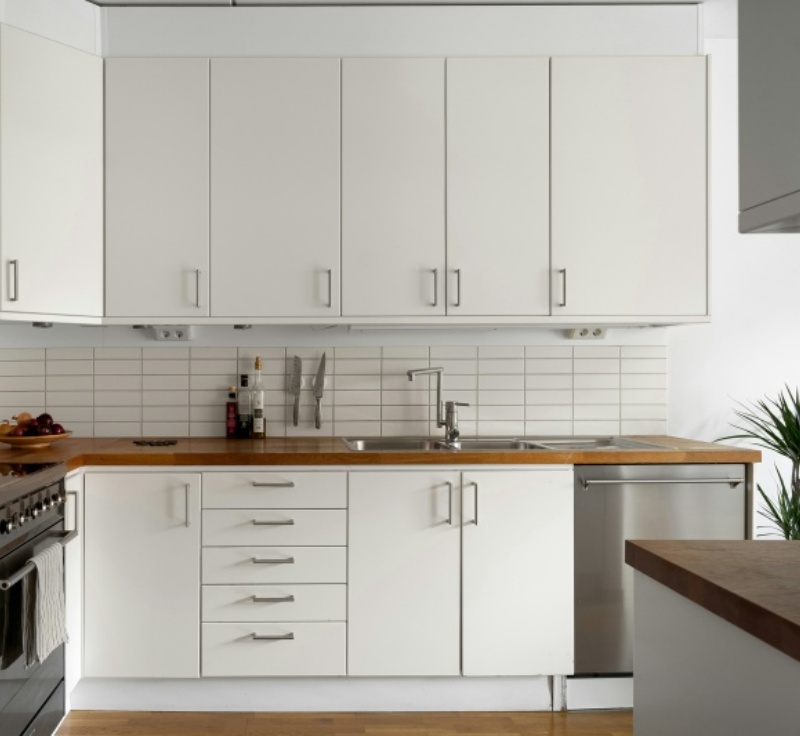 White kitchen cabinet renovation inspiration