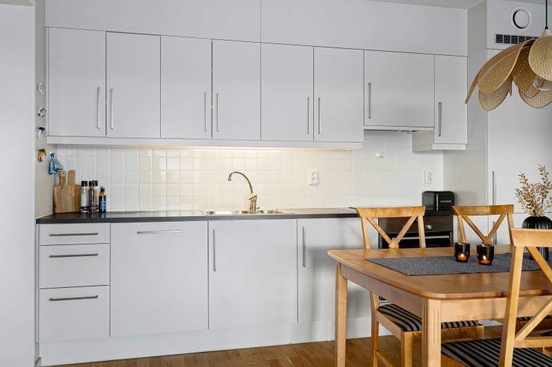 Compact plywood cabinets for small kitchens