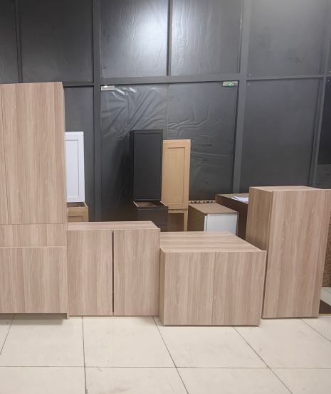 White painted Shaker cabinets manufacturer