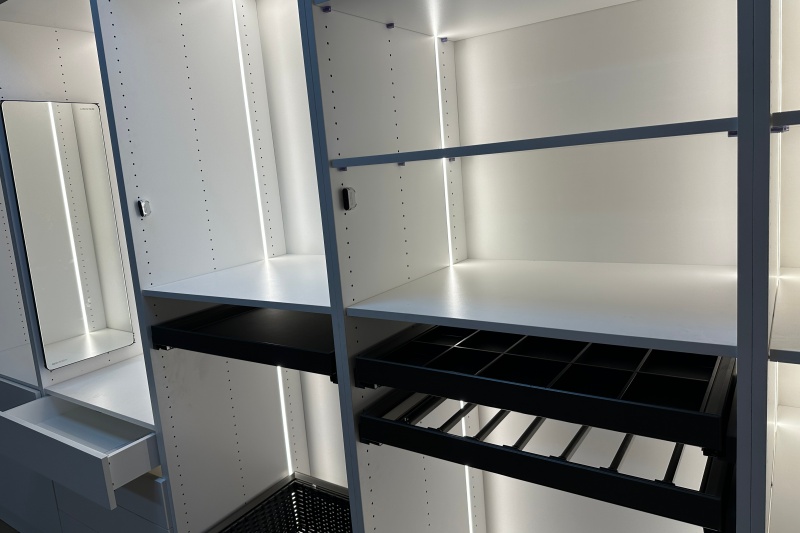 Personalized bedroom wardrobe with lighting