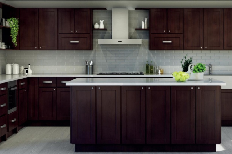 Knobs and pulls mixing dos and don'ts
