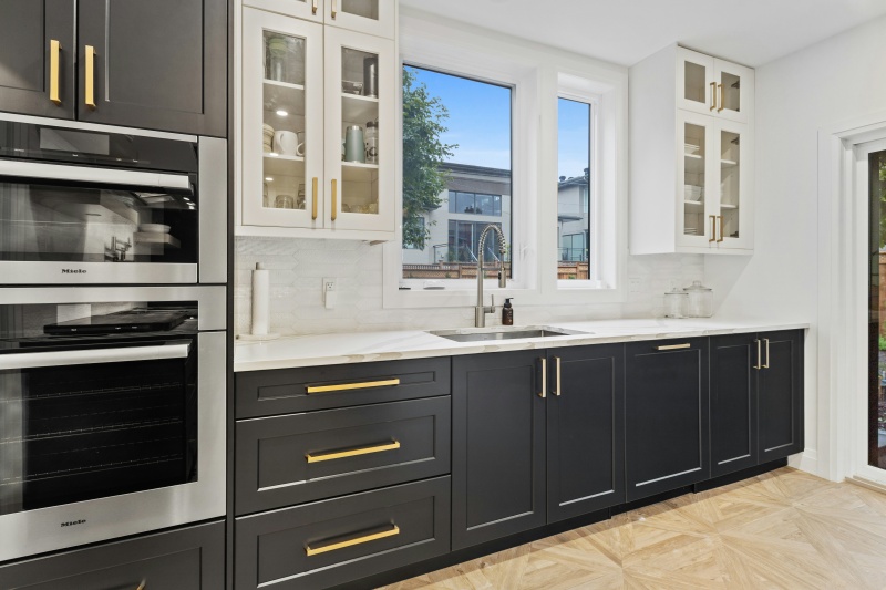 Rustic cabinet styles for cozy small kitchens Rustic cabinet styles for cozy small kitchens