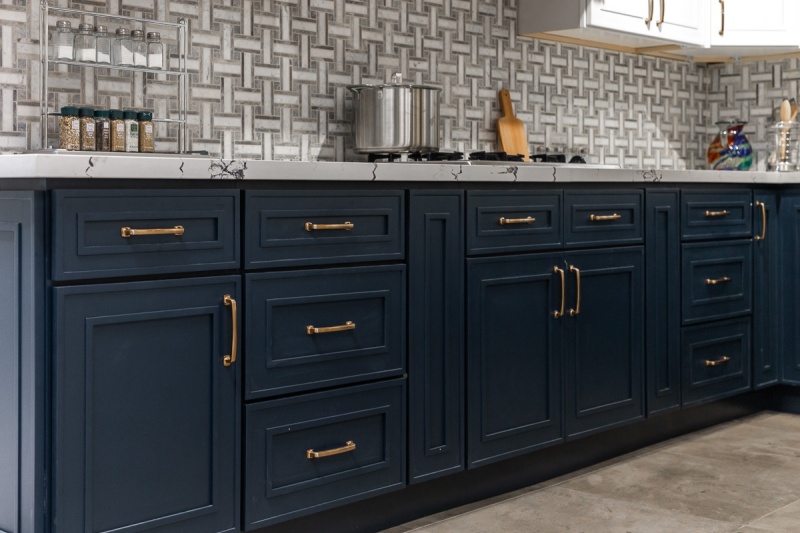 Elegant navy blue cabinetry units Elegant navy blue cabinetry units