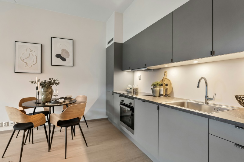 Frameless cabinets offer more storage space Frameless cabinets offer more storage space