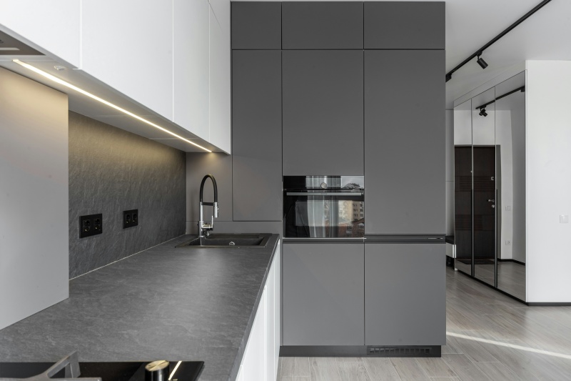 Aesthetics of glossy vs matte cabinets Aesthetics of glossy vs matte cabinets