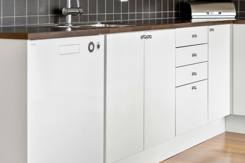 Screw-free cabinet setup innovation Screw-free cabinet setup innovation