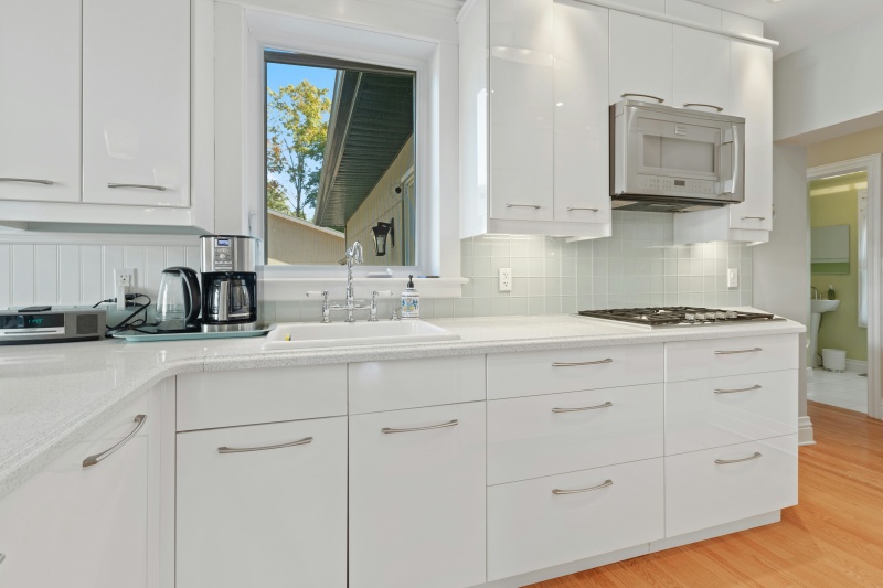 User-Friendly Cabinets Easy Installation User-Friendly Cabinets Easy Installation