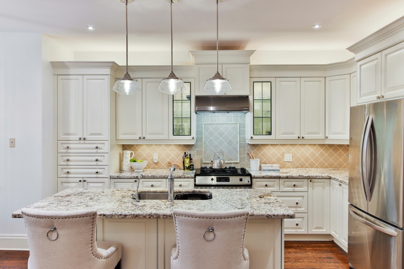 Sleek door options for modern kitchens Sleek door options for modern kitchens