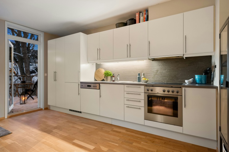 Versatile UV coated kitchen cabinet options Versatile UV coated kitchen cabinet options