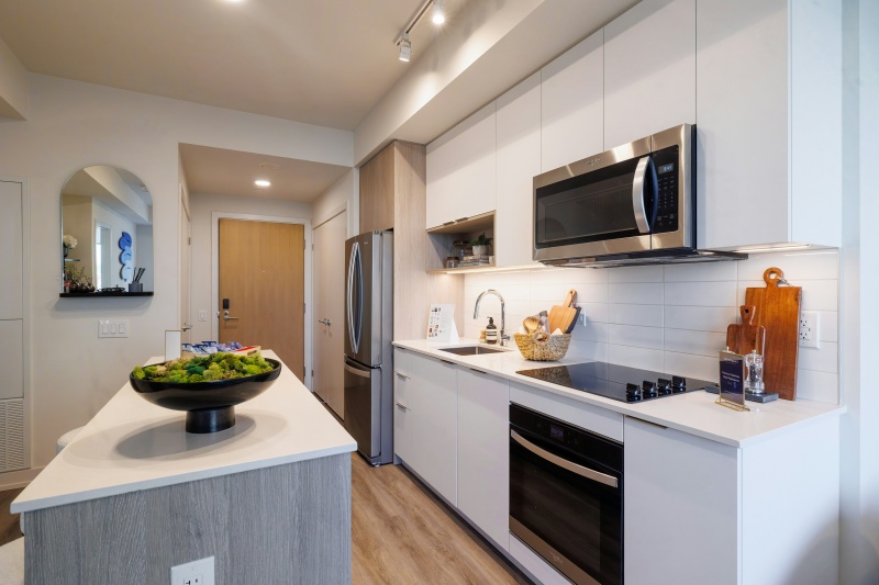 Adding under cabinet lighting fixtures Adding under cabinet lighting fixtures