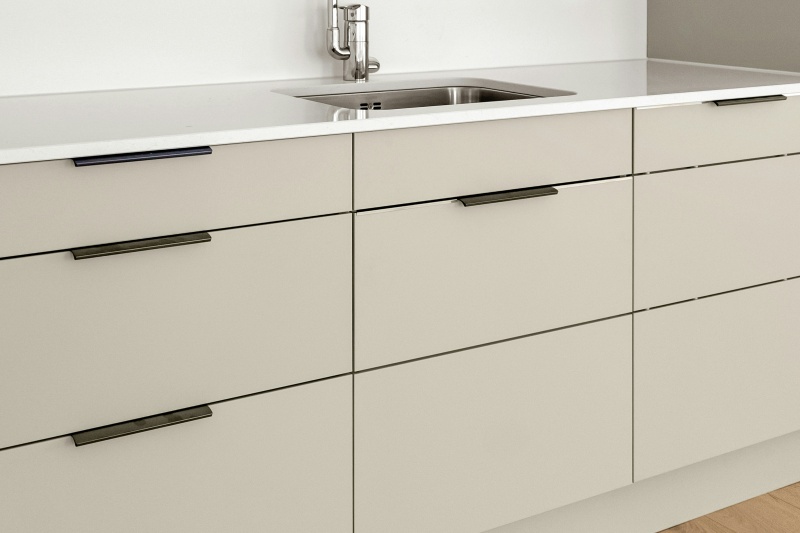 Advantages of handle-less kitchen cabinets Advantages of handle-less kitchen cabinets