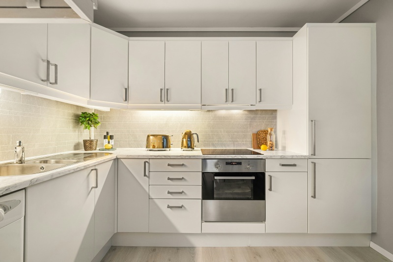 Flat-panel cabinets provide modern look