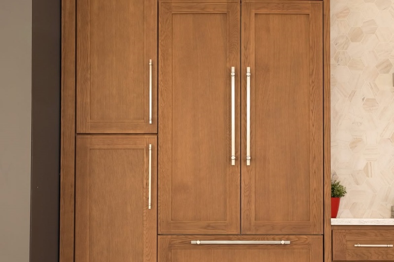 Custom cabinetry for integrated appliances Custom cabinetry for integrated appliances